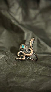 Flashy opal snake ring sz 7