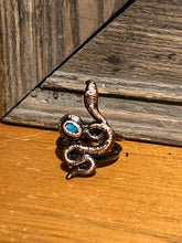Load image into Gallery viewer, Flashy opal snake ring sz6-6.5
