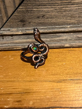 Load image into Gallery viewer, Flashy opal snake ring sz8
