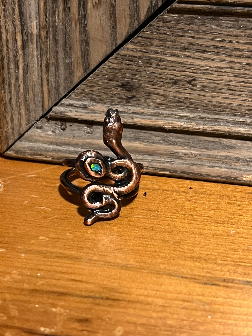 Flashy opal snake ring sz8
