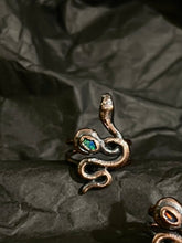 Load image into Gallery viewer, Flashy opal snake ring sz 7
