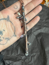 Load image into Gallery viewer, Wand crystal necklace