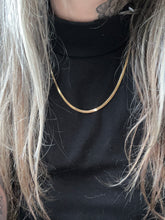 Load image into Gallery viewer, Herringbone necklace
