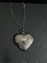 Load image into Gallery viewer, Stainless steel heart locket necklace pendant
