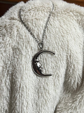 Load image into Gallery viewer, Moon necklace
