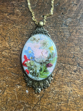 Load image into Gallery viewer, Ornate floral necklace
