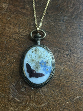 Load image into Gallery viewer, Pocket watch floral necklace
