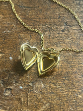 Load image into Gallery viewer, Tooth locket

