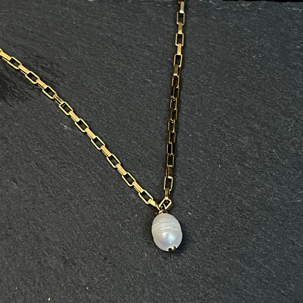 Pearl necklace