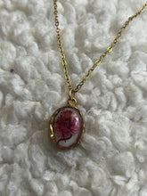 Load image into Gallery viewer, Floral necklace
