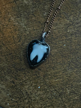 Load image into Gallery viewer, Tooth necklace
