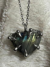 Load image into Gallery viewer, Labradorite claw necklace
