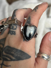 Load image into Gallery viewer, Tooth ring size 6.5
