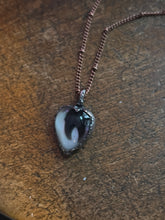 Load image into Gallery viewer, Tooth necklace
