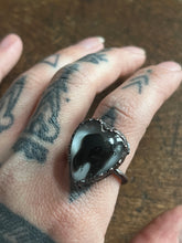 Load image into Gallery viewer, Tooth ring size 7.5
