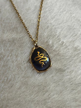 Load image into Gallery viewer, Snake necklace
