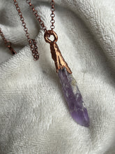 Load image into Gallery viewer, Amethyst point stone necklace
