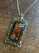 Load image into Gallery viewer, Ornate floral necklace
