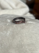 Load image into Gallery viewer, Plain coffin stacking ring size 5
