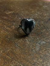 Load image into Gallery viewer, Tooth ring size 5.75
