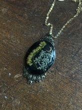 Load image into Gallery viewer, Ornate floral necklace
