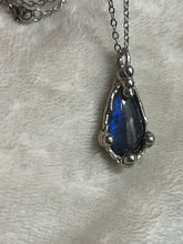 Load image into Gallery viewer, Labradorite necklace
