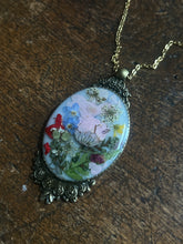 Load image into Gallery viewer, Ornate floral necklace
