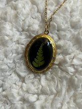 Load image into Gallery viewer, Floral locket necklace
