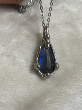 Load image into Gallery viewer, Labradorite necklace
