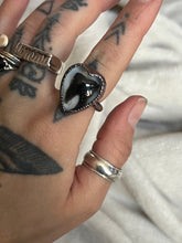 Load image into Gallery viewer, Tooth ring size 4

