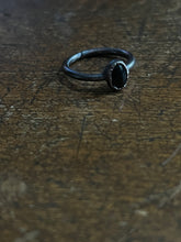 Load image into Gallery viewer, Onyx ring size 6.5
