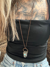 Load image into Gallery viewer, Quartz and aura necklace
