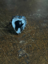 Load image into Gallery viewer, Tooth ring size 7.5
