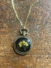 Load image into Gallery viewer, Ornate floral necklace
