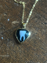 Load image into Gallery viewer, Tooth locket
