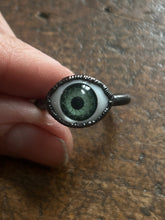 Load image into Gallery viewer, Green Eye ring size 7.75

