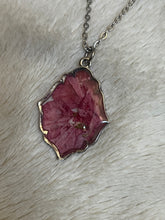 Load image into Gallery viewer, Roses necklace
