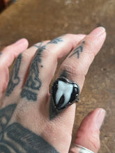 Load image into Gallery viewer, Tooth ring size 4
