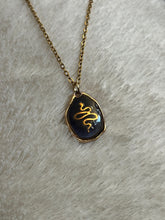 Load image into Gallery viewer, Snake necklace
