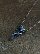 Load image into Gallery viewer, Onyx bird skull
