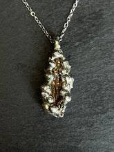 Load image into Gallery viewer, Pearl necklace
