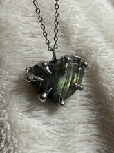 Load image into Gallery viewer, Labradorite claw necklace
