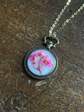 Load image into Gallery viewer, Ornate floral necklace
