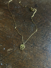 Load image into Gallery viewer, Dainty skull necklace
