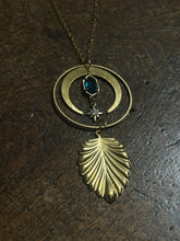 Load image into Gallery viewer, Dangle necklace
