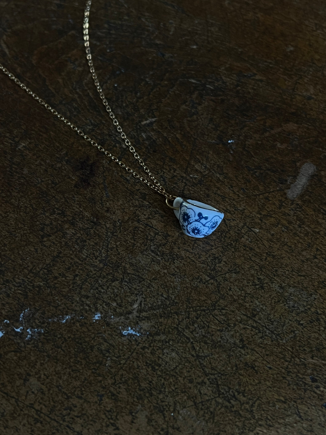 Tea cup necklace