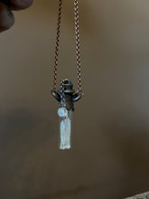Load image into Gallery viewer, Crystal vile necklace
