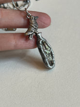 Load image into Gallery viewer, Pearl and bird necklace
