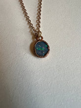 Load image into Gallery viewer, Opal necklace
