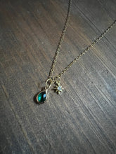 Load image into Gallery viewer, Green drop and star necklace
